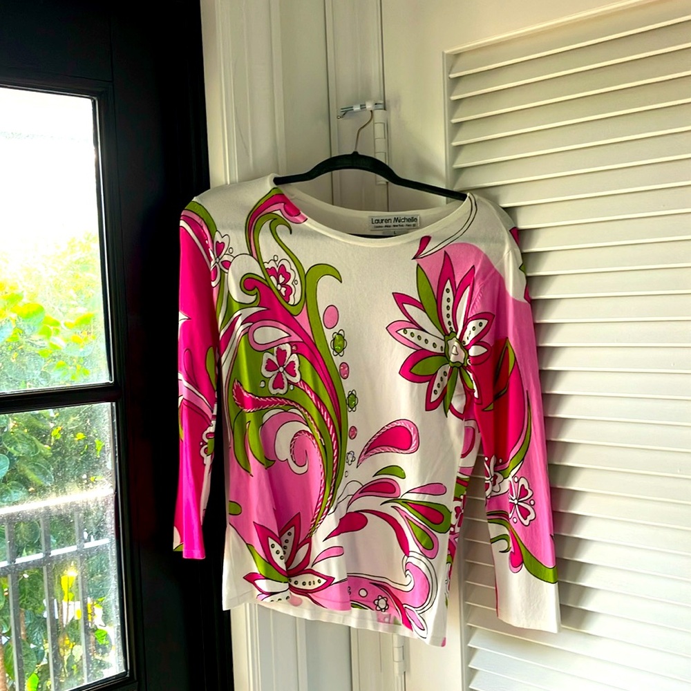 Lauren Michelle top in good condition:)!